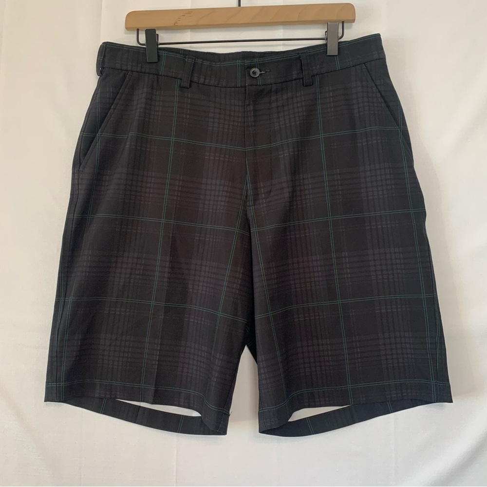 TOMMY ARMOUR Black Plaid Golf Shorts Size 34